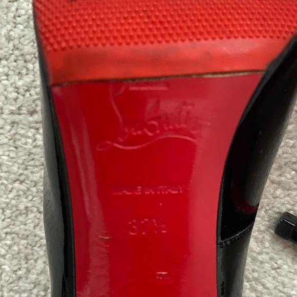 Christian Louboutin Black Patent Leather Pumps Heels - Picture 6 of 6